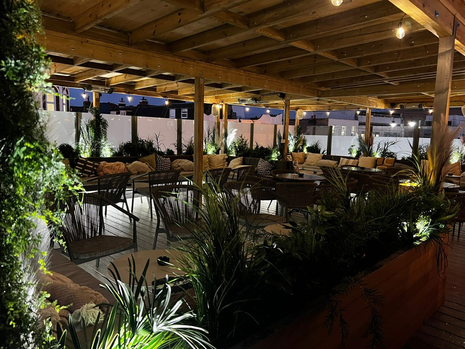  SOUTH WEST LONDON'S ROOFTOP OASIS 